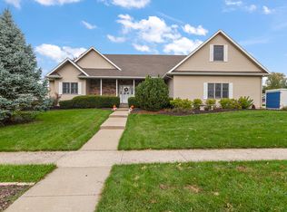 516 Hollyberry Ln, Bourbonnais, IL 60914