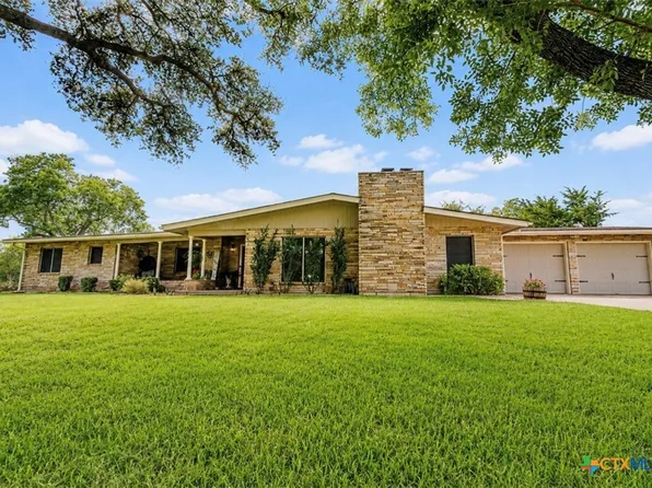 291 N Mesquite Dr, Victoria, TX 77905