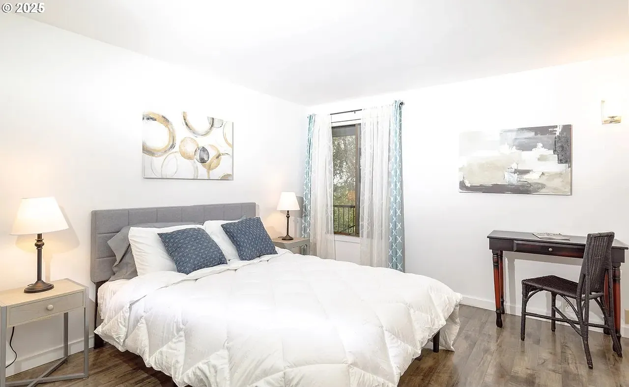 1 bed, 720 sqft, $1,600 — Photo 2