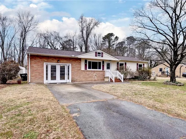 105 Carraway Ter, Yorktown, VA 23692