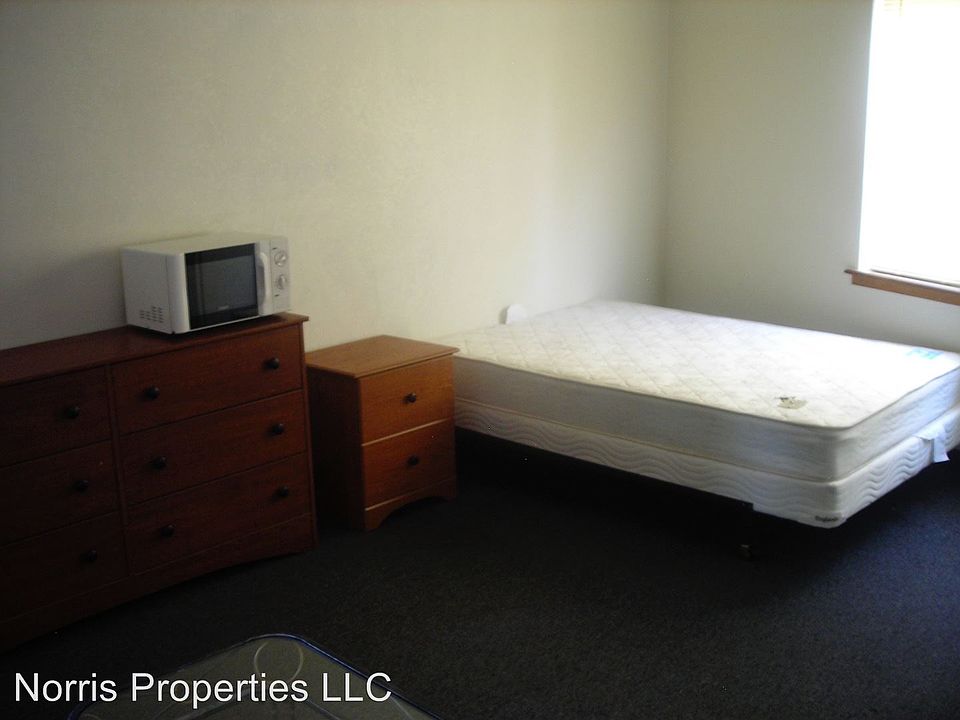2nd image of 2115 Mamie Eisenhower Ave APT 9