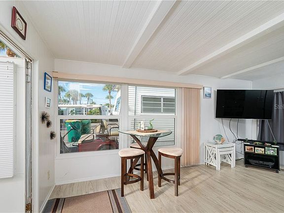 5th image of 223 Bayo St