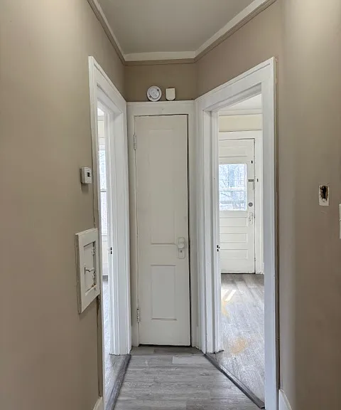 2285 Cortland St — Photo 6