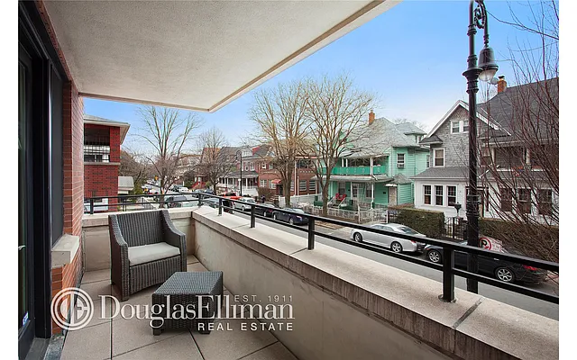 Sold by Douglas Elliman | media 10