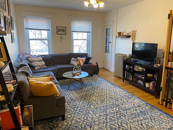 3rd image of 1750 Commonwealth Ave APT 9