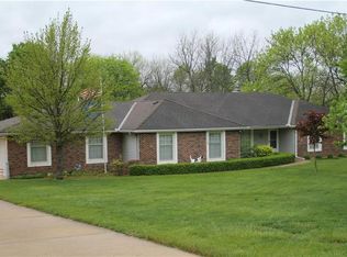 8501 W 194th Ter, Overland Park, KS 66085