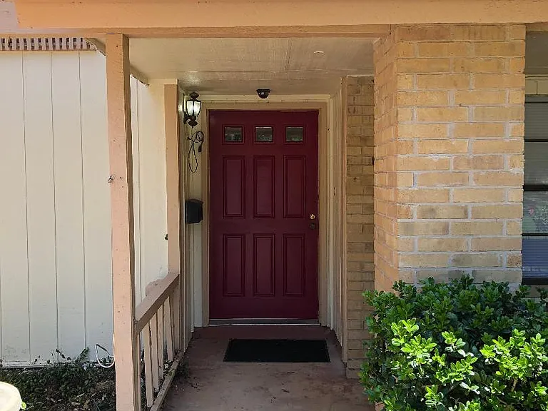 8446 Timber Gln — Photo 2