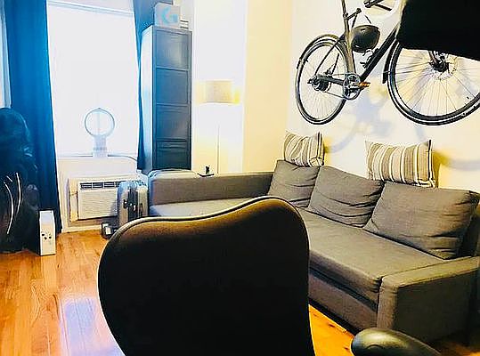 2nd image of 195 Quincy St APT 1