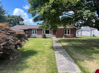 127 Meadowlark Dr, Berea, KY 40403