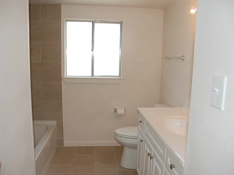 3520 Sunnydale Ln — Photo 11