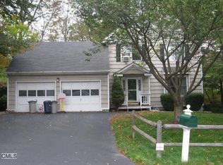 11 Steep Brook Ln, Shelton, CT 06484