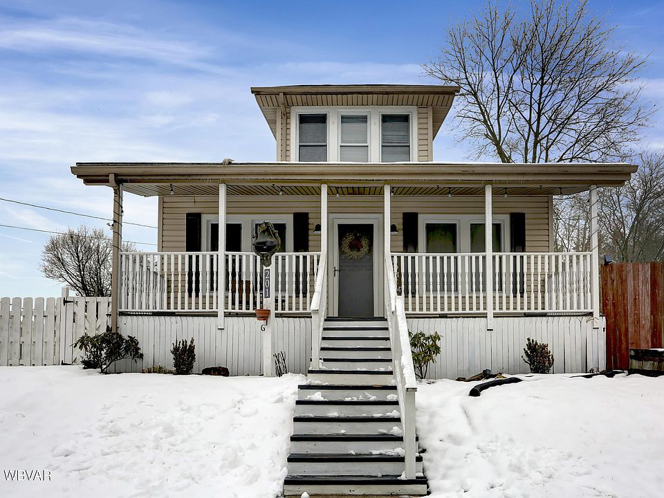 1st image of 201 W 6th Ave S
