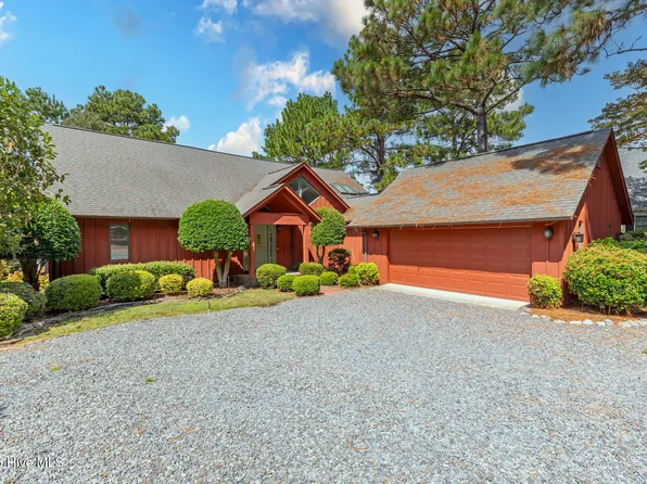121 Lakeview Point, West End, NC 27376