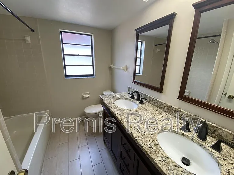 14875 Cromwell Dr — Photo 10