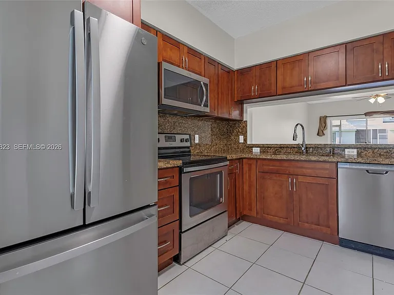 16640 Hemingway Dr #16640 — Photo 5
