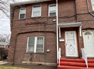 30 Alanson Rd, Bridgeport, CT 06607