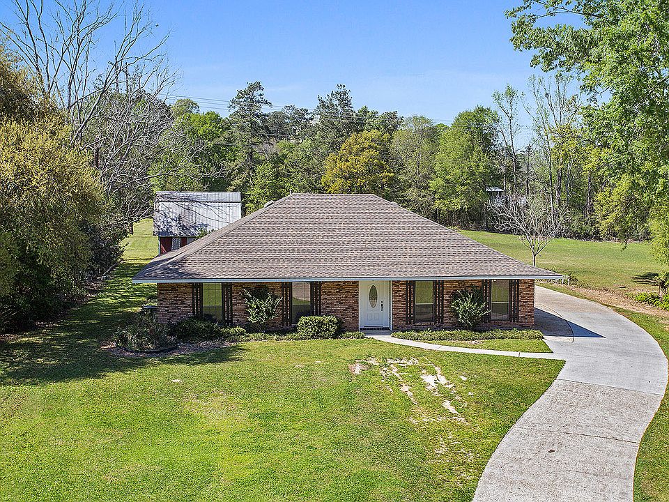 1st image of 18367 Ednie Ln
