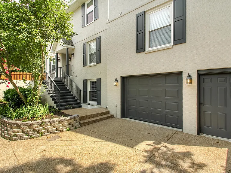 410 Lancaster Ave — Photo 2