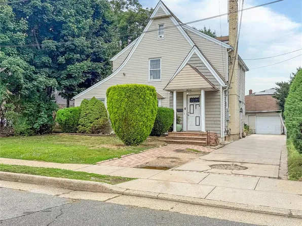 117 Warner Avenue, Hempstead, NY 11550