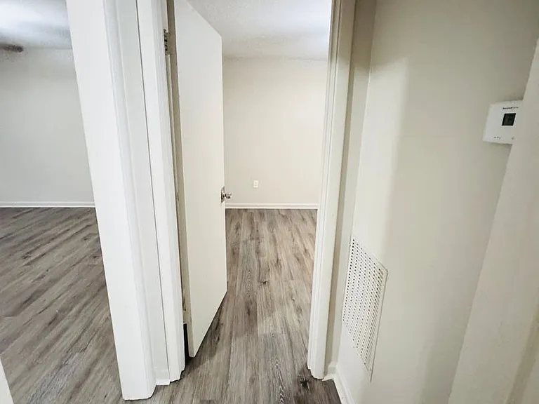 2875 Iowa St — Photo 31