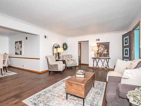 5th image of 7071 S Villanova Dr