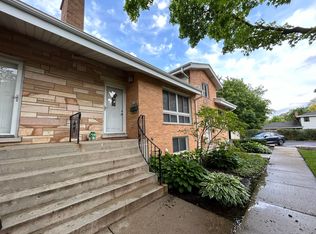 1537 N Arlington Heights Rd APT C, Arlington Heights, IL 60004