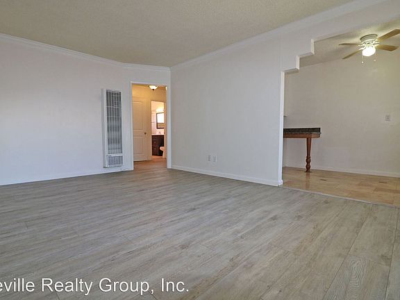5th image of 4760 Kansas St #H