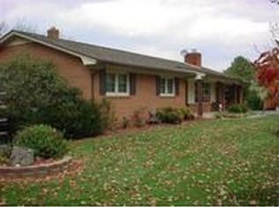 559 Ridgeview Rd NW, Floyd, VA 24091