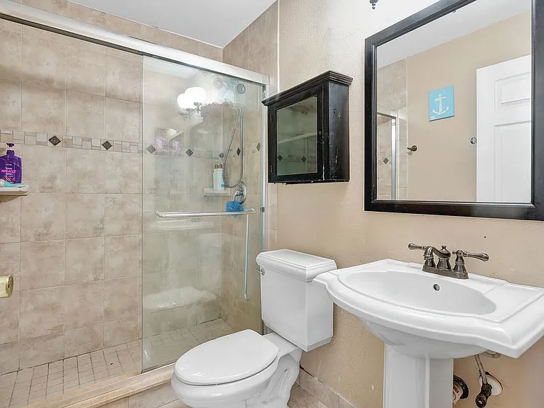 1225 Arapaho St — Photo 3