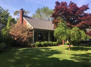 1943 Bradford Rd, Birmingham, MI 48009