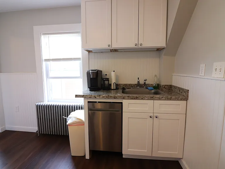 29 McKenn St #2 — Photo 6