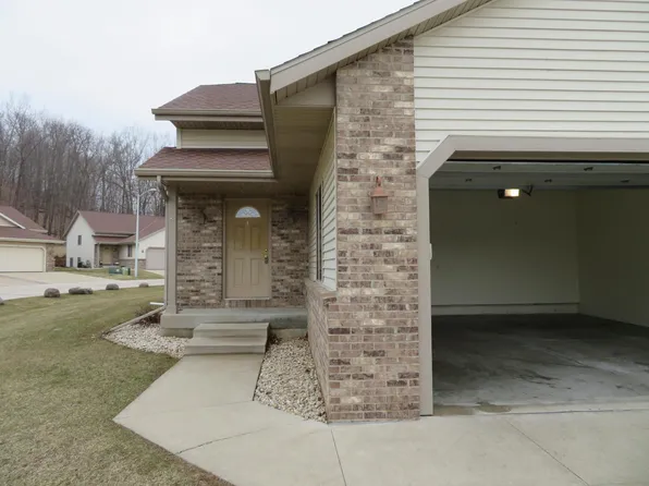 134 Nordic Way, Slinger, WI 53086