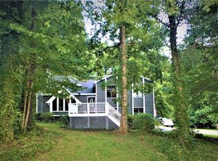 5561 Emerald Way, Acworth, GA 30102