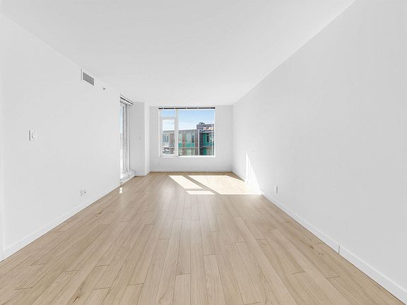 5th image of 7708 Alderbridge Way #808