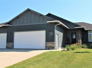 4216 N Olympia Dr, Sioux Falls, SD 57107