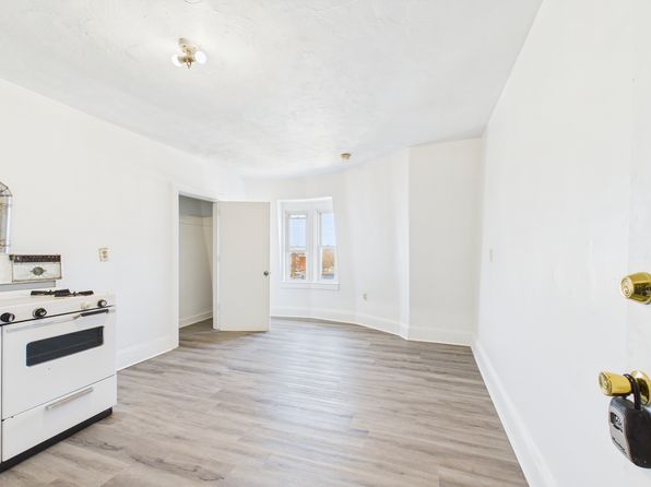 586 N Main St APT 6