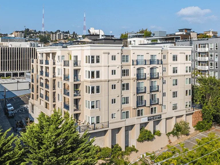 Counterbalance Apartments — Photo 10