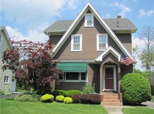 112 Saint Regis Dr N, Rochester, NY 14618