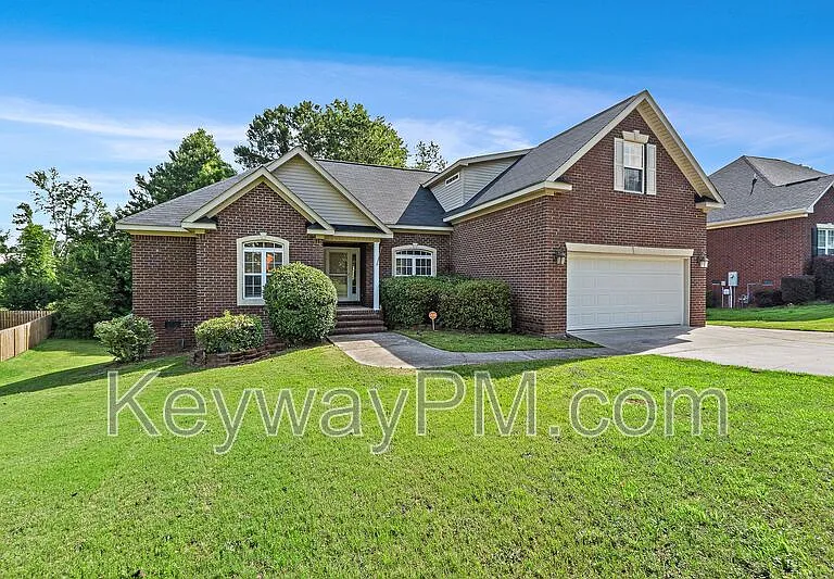 845 Prairie Ln — Photo 2