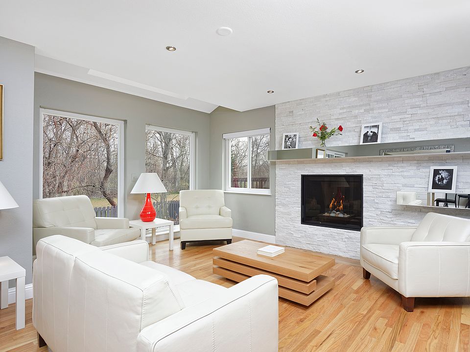 1st image of 72 Mineola Ct