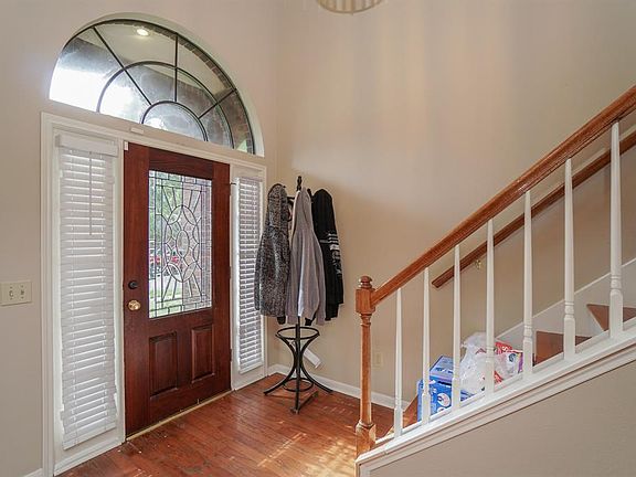 3rd image of 18527 Iron Lake Dr