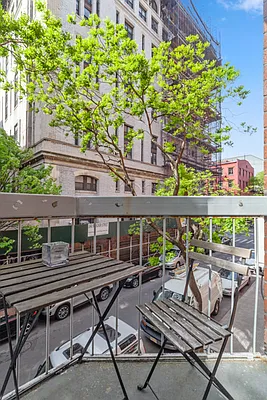 Rented by Compass | media 22