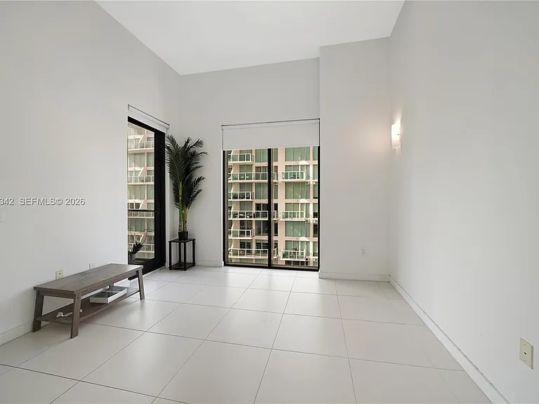 31 SE 6th St #2706 — Photo 14