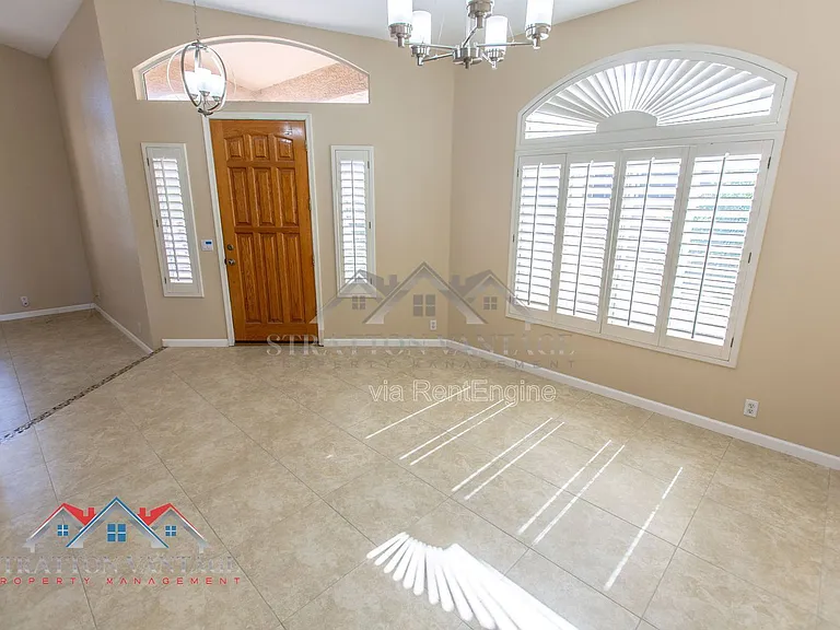 6152 W Irma Ln — Photo 8