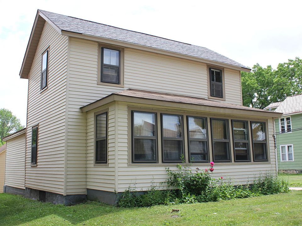 1st image of 625 N Milwaukee St