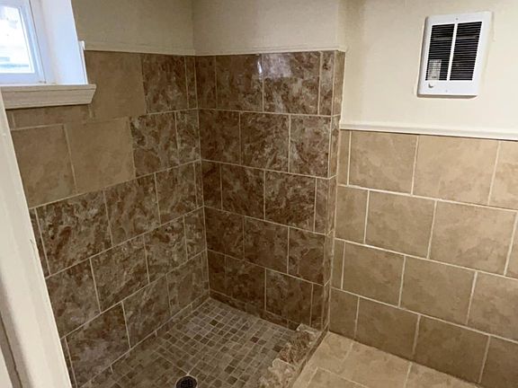 4th image of 1222 E Columbia Ave Floor 2