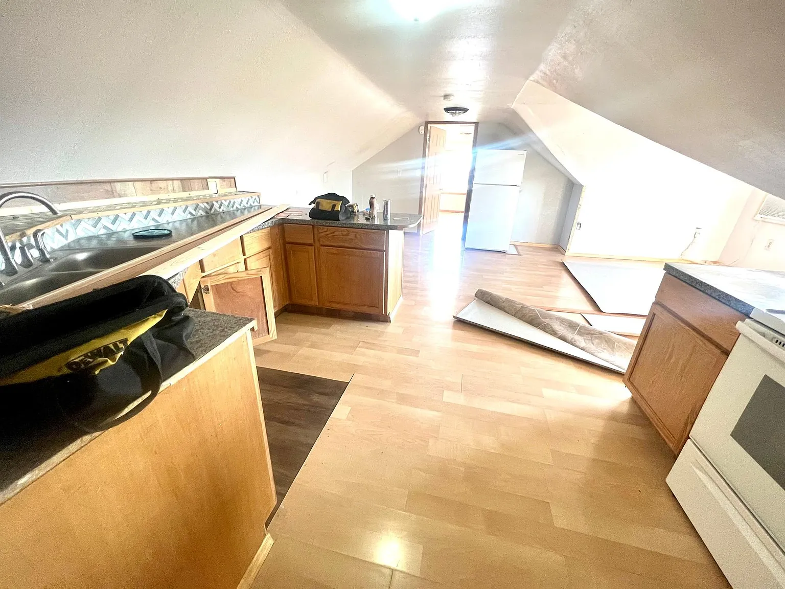 108 Folsom St W — Photo 3