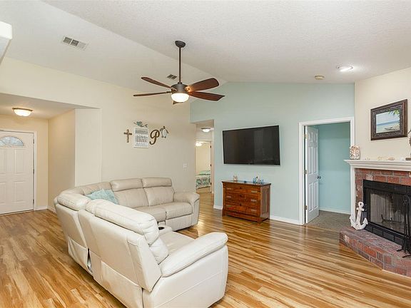 5th image of 1492 Joseph Cir