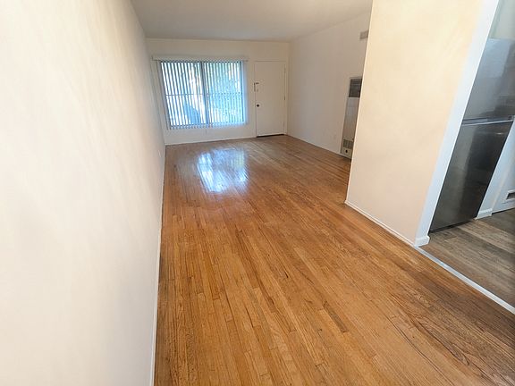 5th image of 11230 Hortense St APT 7