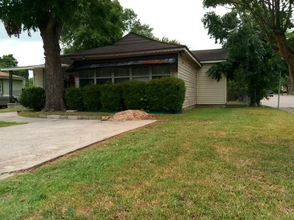 2001 Westchester Dr, Garland, TX 75041